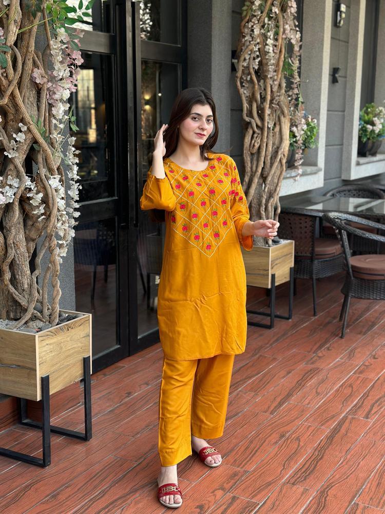 Embroidered 2 pc Suit