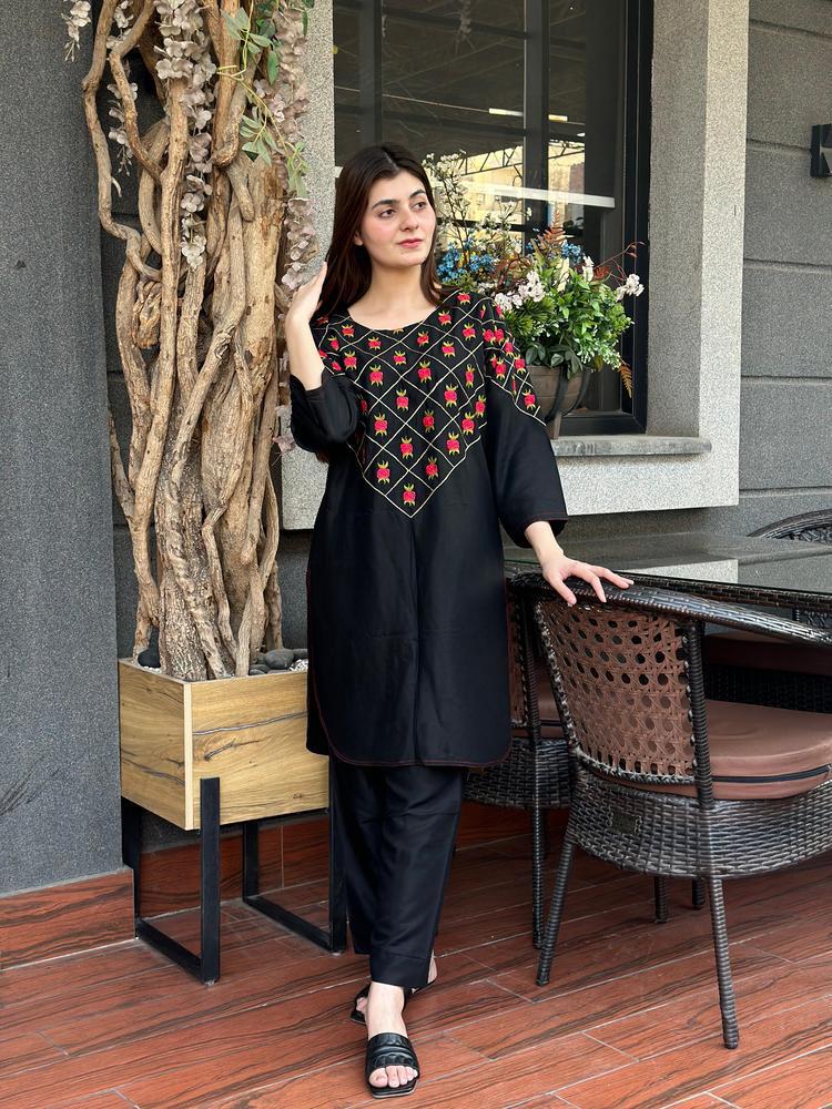 Embroidered 2 pc Suit