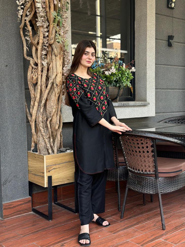 Embroidered 2 pc Suit