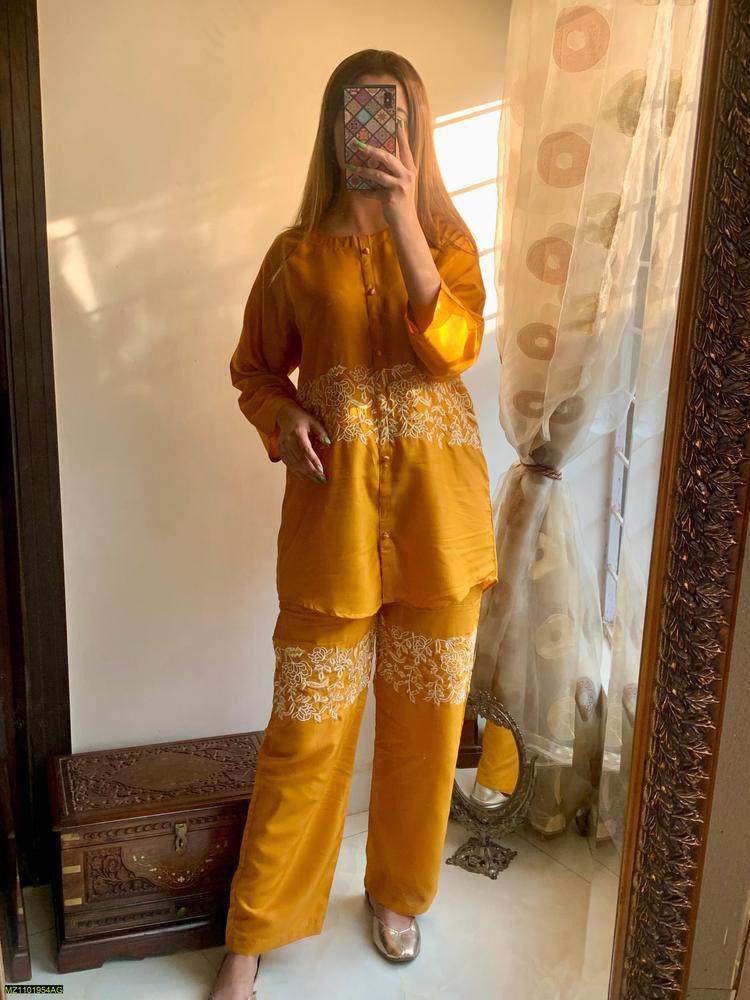 Embroidered 2 pc suit