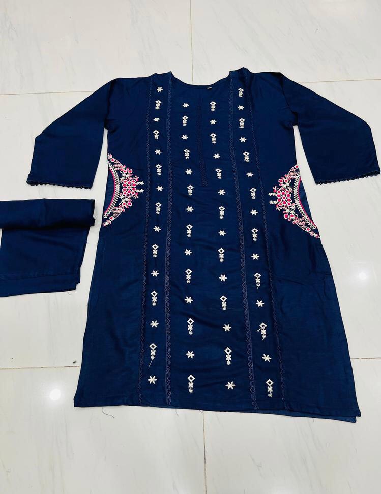 Embroidered pocket Frock